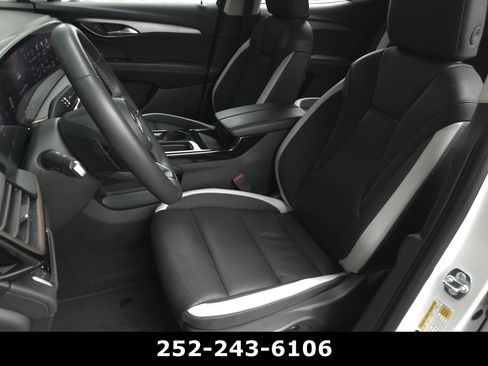 Used 2025 Buick Envision Sport Touring AWD/4WD image 10