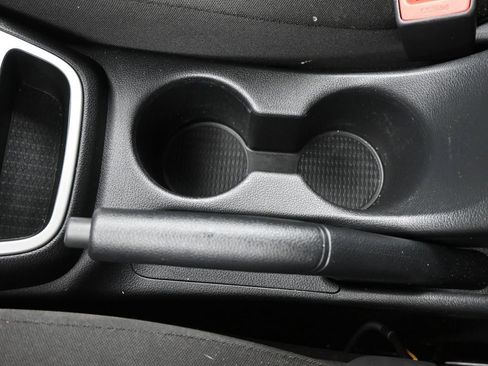 Certified 2025 Hyundai Venue SE image 33