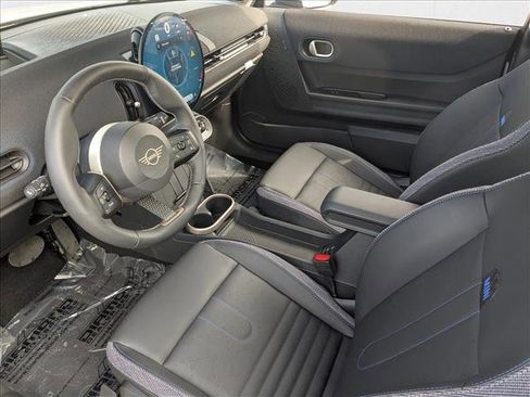 Certified 2025 MINI Cooper S image 10