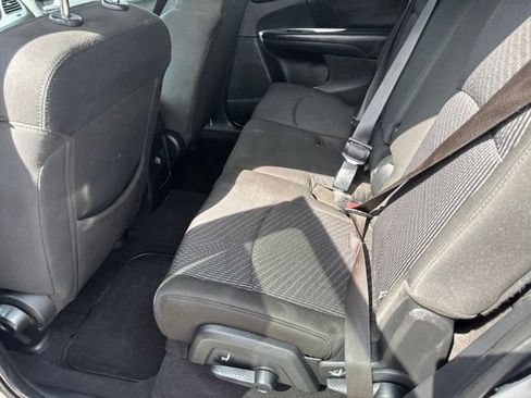 Used 2018 Dodge Journey SE w/ Popular Equipment Group FWD image 12