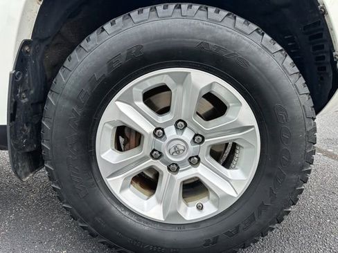 Used 2014 Toyota 4Runner SR5 Premium AWD/4WD image 11