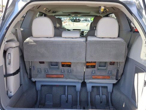 Used 2013 Toyota Sienna LE w/ Towing Pkg FWD image 24