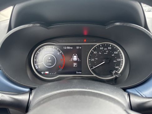 New 2025 Nissan Versa SV w/ Trunk Package image 10