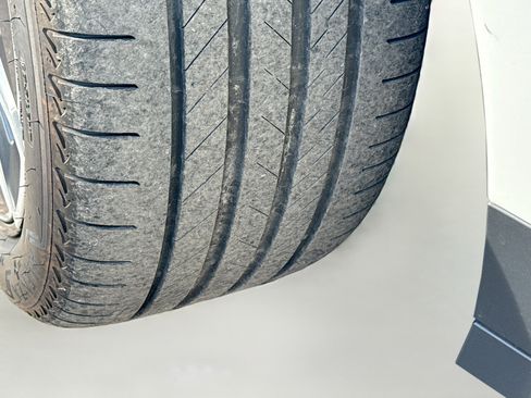 Used 2024 BMW iX xDrive50 image 41