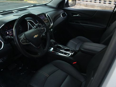 Used 2022 Chevrolet Equinox Premier AWD/4WD image 13