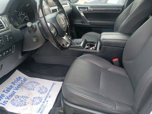 Used 2022 Lexus GX 460 Premium w/ Premium Package image 17
