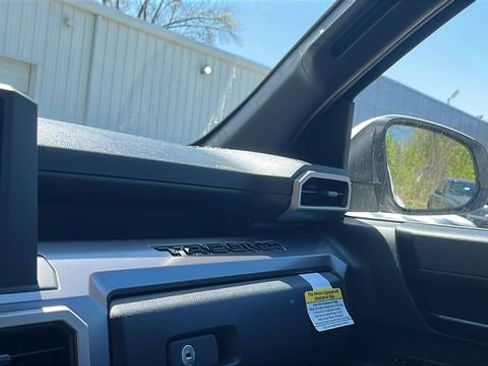 New 2026 Toyota Tacoma SR5 AWD/4WD image 15