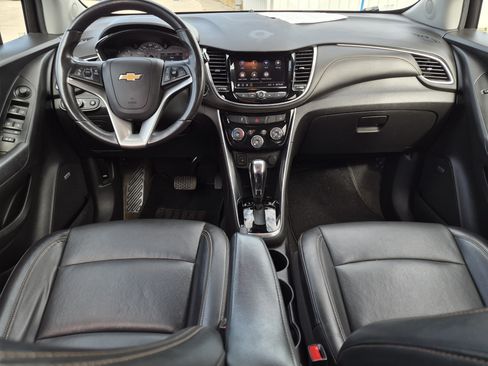 Used 2020 Chevrolet Trax Premier AWD/4WD image 16