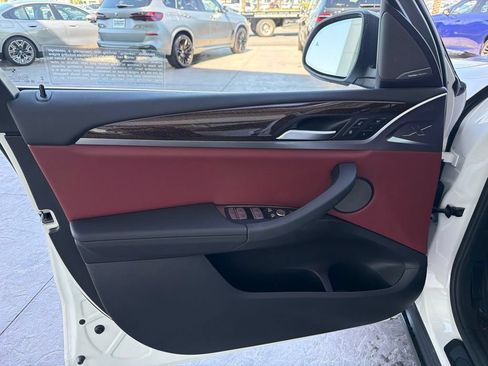 Used 2024 BMW X3 sDrive30i w/ Premium Package w/ZPA RWD image 9