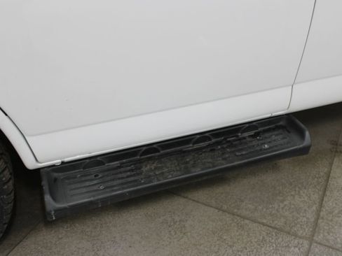 Used 2023 Chevrolet Express 3500 LS RWD image 13