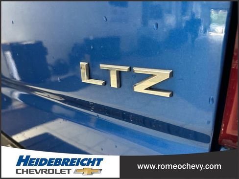 Certified 2022 Chevrolet Silverado 1500 LTZ w/ Technology Package AWD/4WD image 40