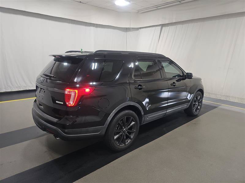 Used 2019 Ford Explorer XLT w/ Equipment Group 202A FWD image 6