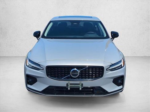 Used 2024 Volvo S60 B5 Core FWD image 2