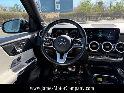 Certified 2021 Mercedes-Benz GLB 250 4MATIC image 17