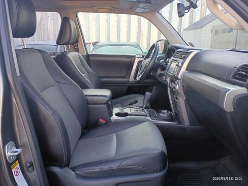 Used 2017 Toyota 4Runner TRD Off-Road Premium image 12