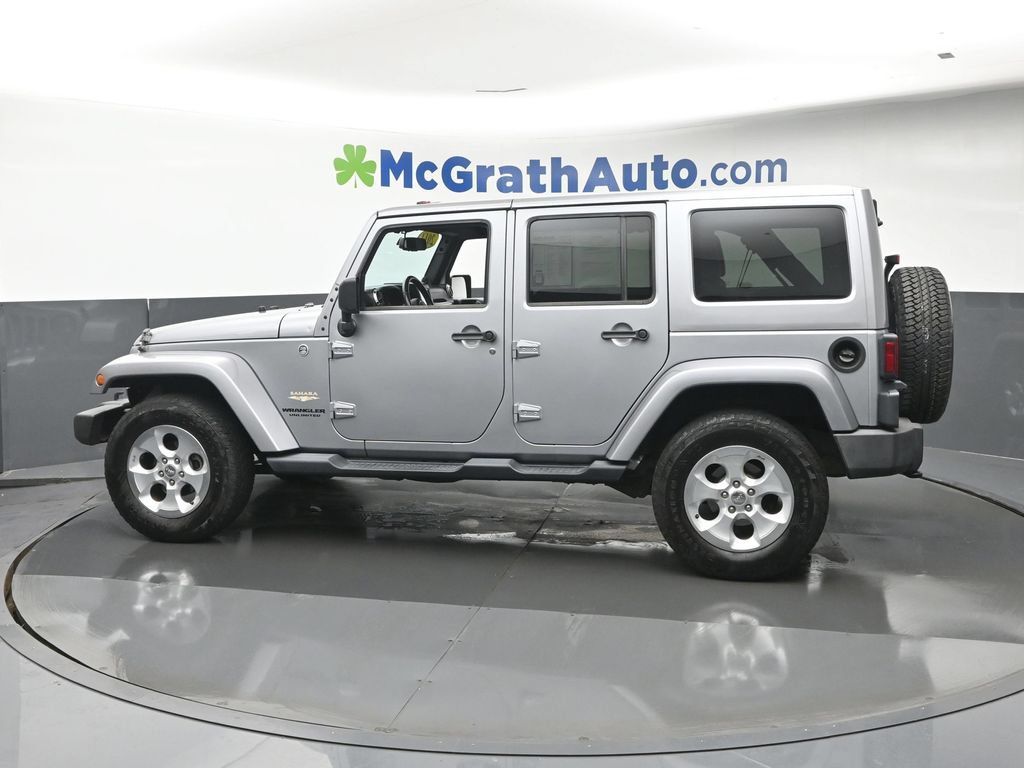 Used 2014 Jeep Wrangler Unlimited Sahara w/ Connectivity Group AWD/4WD image 23