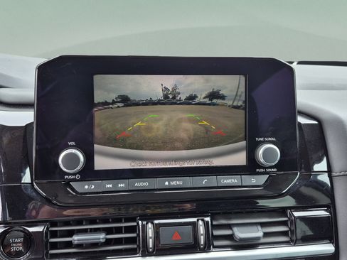 Certified 2025 Nissan Pathfinder SV FWD image 25