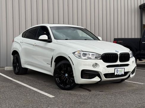 Used 2019 BMW X6 xDrive50i w/ M Sport Package AWD/4WD image 3