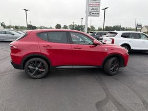 Used 2024 Dodge Hornet R/T w/ Track Pack AWD/4WD image 2