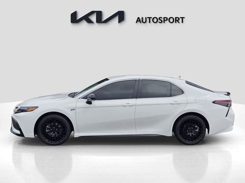 Used 2023 Toyota Camry SE image 13