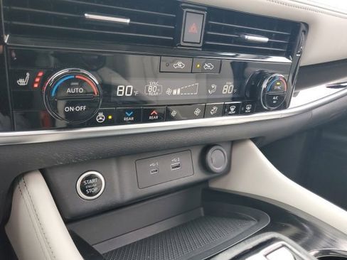 Certified 2023 Nissan Rogue SL w/ SL Premium Package image 37