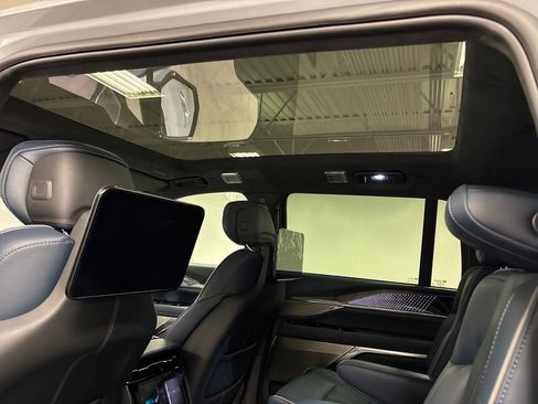 New 2026 Cadillac Escalade IQL Luxury w/ LPO, Floor Liner Package image 35