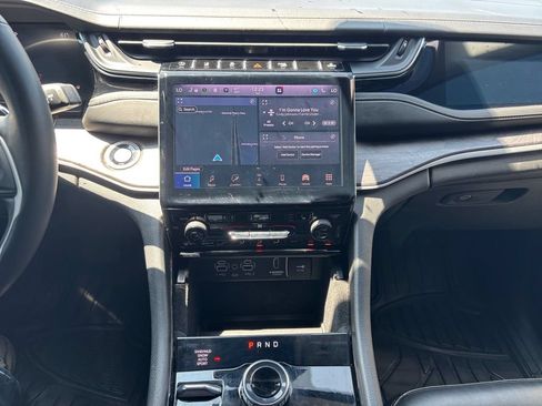 Used 2022 Jeep Grand Cherokee L Limited AWD/4WD image 23