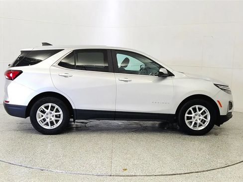 Used 2022 Chevrolet Equinox LT FWD image 8