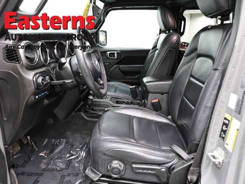 Used 2023 Jeep Wrangler Unlimited w/ Sun & Screen Package image 14