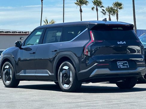 New 2026 Kia EV9 Light RWD image 6