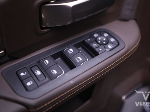 New 2026 RAM 3500 Limited image 18