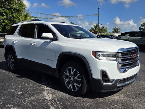 Certified 2023 GMC Acadia SLT FWD image 7