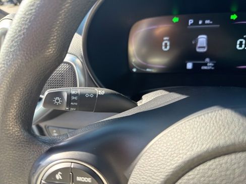 Used 2023 Kia Soul LX w/ LX Technology Package image 21