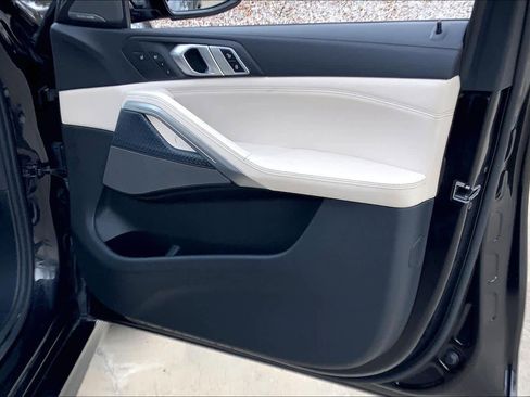 Used 2022 BMW X6 M50i w/ Executive Package image 23