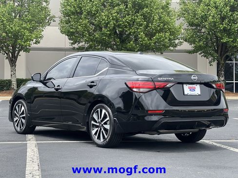 Used 2025 Nissan Sentra SV w/ SV Premium Package image 27