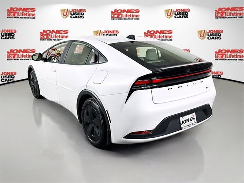 Used 2026 Toyota Prius LE image 2