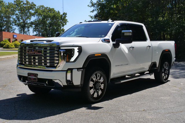 Used 2024 GMC Sierra 2500 Denali AWD/4WD image 6