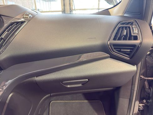 Used 2015 Ford Escape Titanium FWD image 22