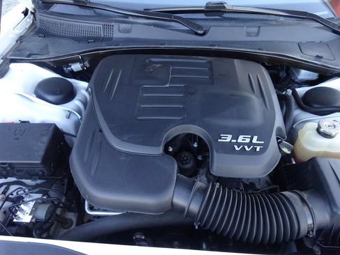 Used 2021 Dodge Charger SXT w/ Blacktop Package RWD image 10