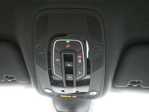 Used 2024 Audi Q8 e-tron Premium AWD/4WD image 20