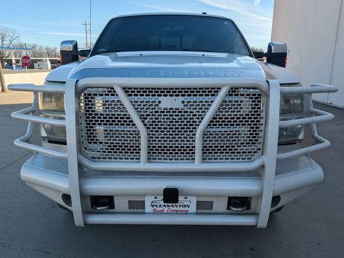 Used 2013 Ford F250 Platinum w/ FX4 Off Road Pkg image 3