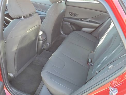 Used 2025 Hyundai Elantra Sport image 19