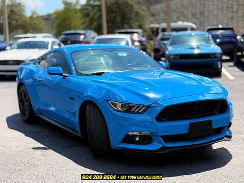 Used 2017 Ford Mustang GT Premium w/ Black Accent Package RWD image 10