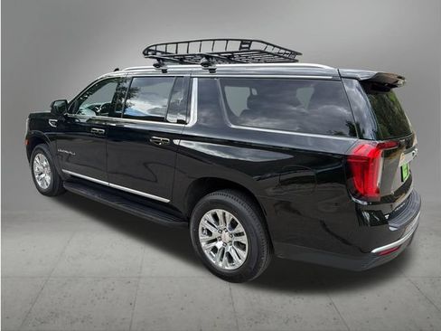 Used 2024 GMC Yukon XL Denali AWD/4WD image 3