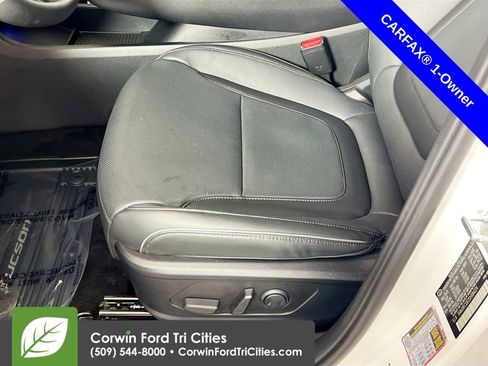 Used 2025 Hyundai Tucson Limited image 24