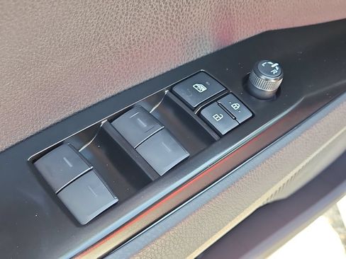 New 2026 Toyota Camry Hybrid AWD/4WD image 16