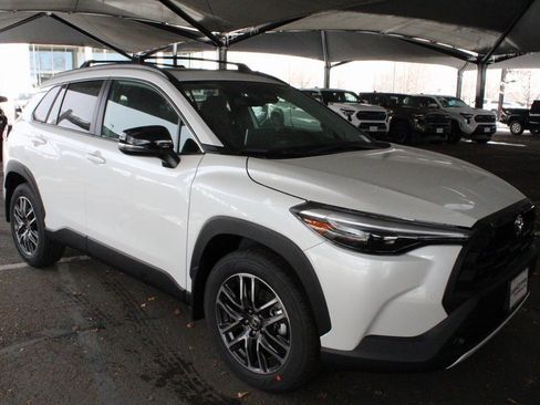 New 2026 Toyota Corolla Cross XLE image 18