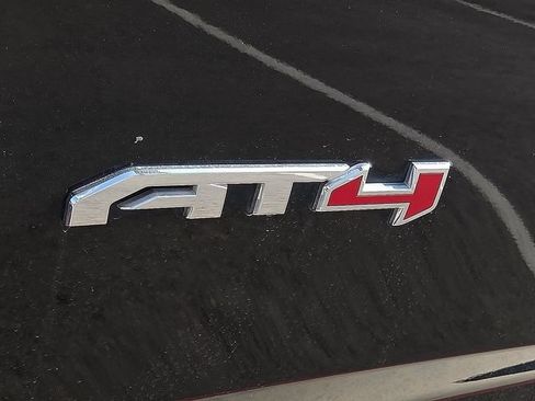 Used 2023 GMC Yukon AT4 AWD/4WD image 7