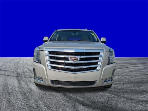 Used 2016 Cadillac Escalade 2WD image 9
