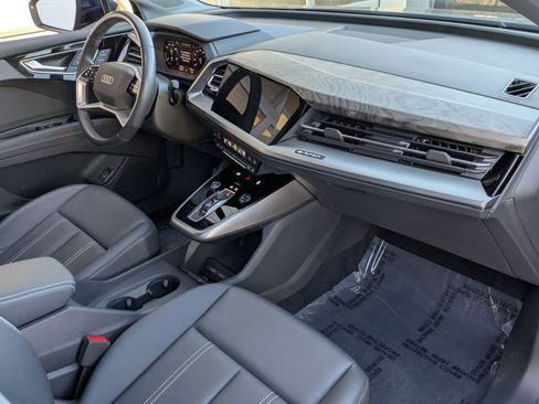 Used 2023 Audi Q4 e-tron Premium w/ Convenience Package image 21